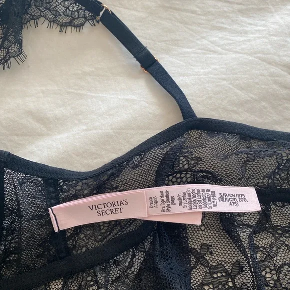 Victoria Secret Lacy Babydoll Top - Picture 2 of 4